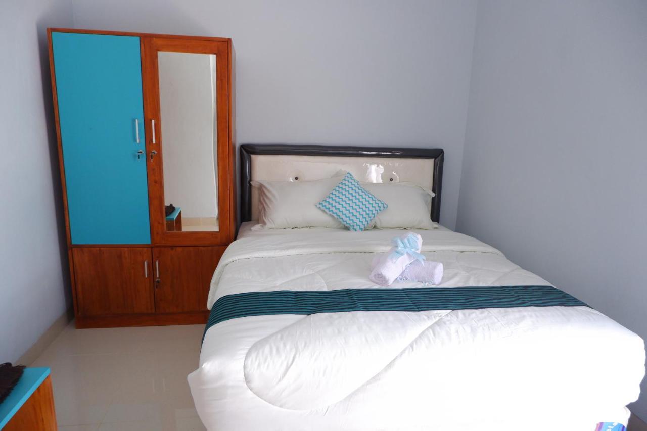Griya Tetirah Syariah RedPartner Hotel Wates  Bagian luar foto